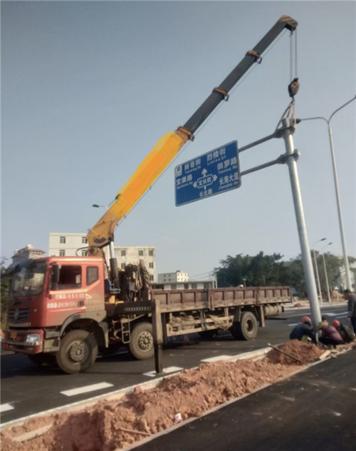 南山区设备吊装租赁吊车要用多大吊车