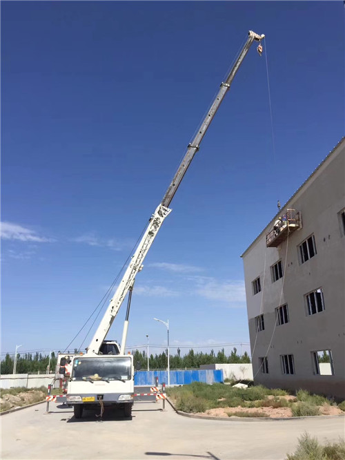 南山区“轻装强干”—— 吊车的 “轻量化臂架” 技术